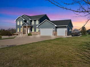 2820 Pettersen Rd, Vermillion, SD 57069