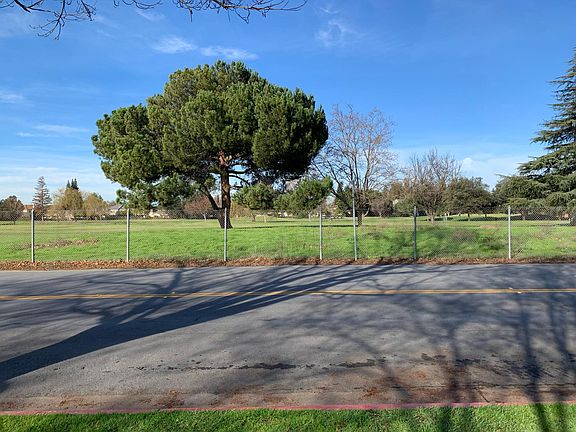 4th image of 1569 Thornbriar Dr