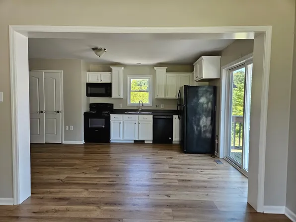 110 Edward Dr, Harmony, PA 16037