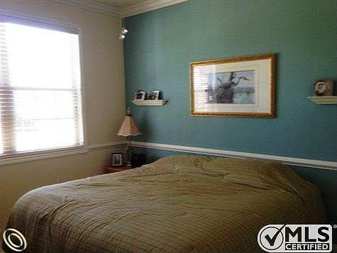 bedroom.JPG