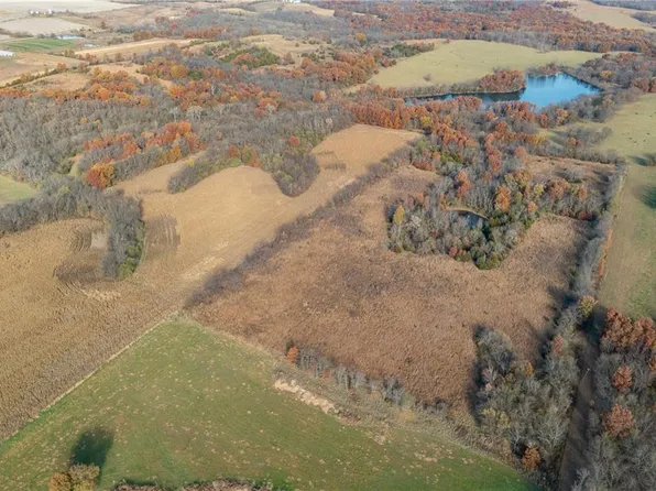 W Oak St, Breckenridge, MO 64625