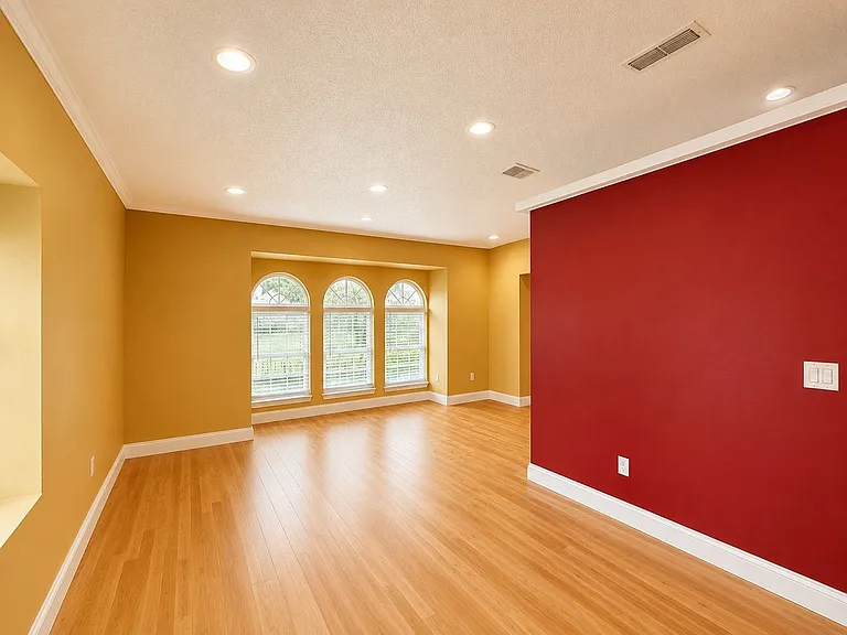 1009 Bartlett Ct — Photo 5
