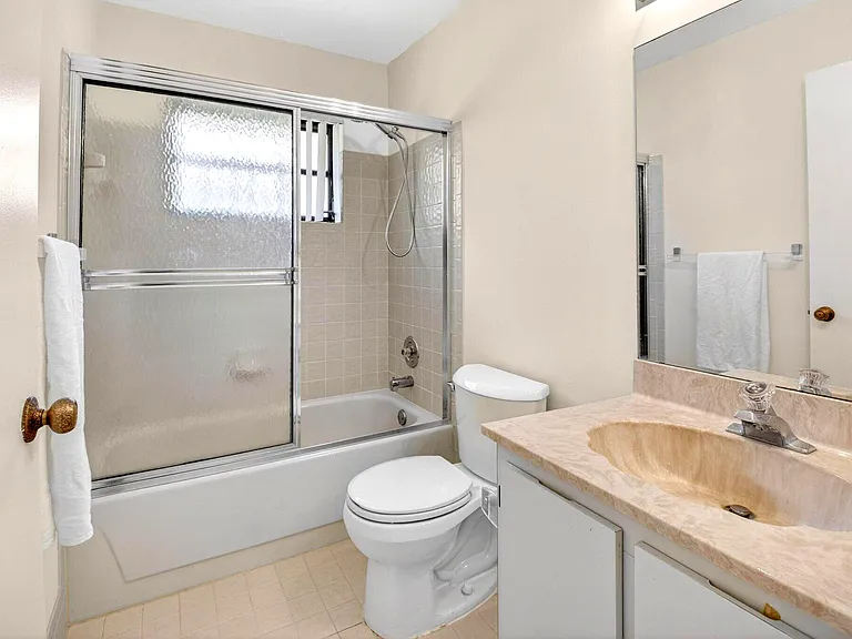 10938 Roebelini Palm Ct #B — Photo 27