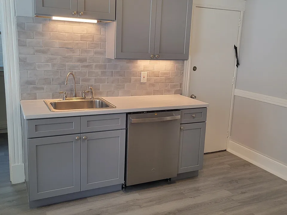 218 Park Rd #2