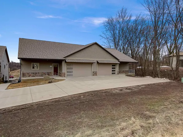 14 Sienna Hls #2, Mount Horeb, WI 53572