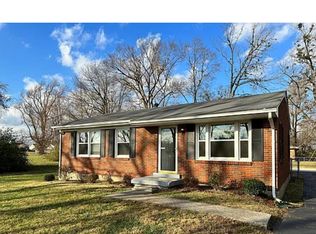 529 Clifton Rd, Versailles, KY 40383