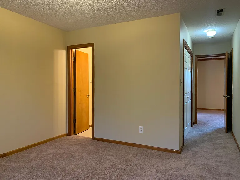 154 Barnard Ave — Photo 10