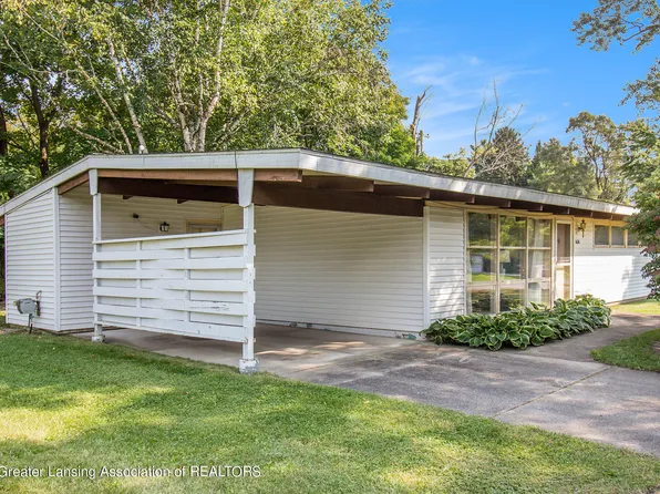 5670 Buckingham Rd, Haslett, MI 48840