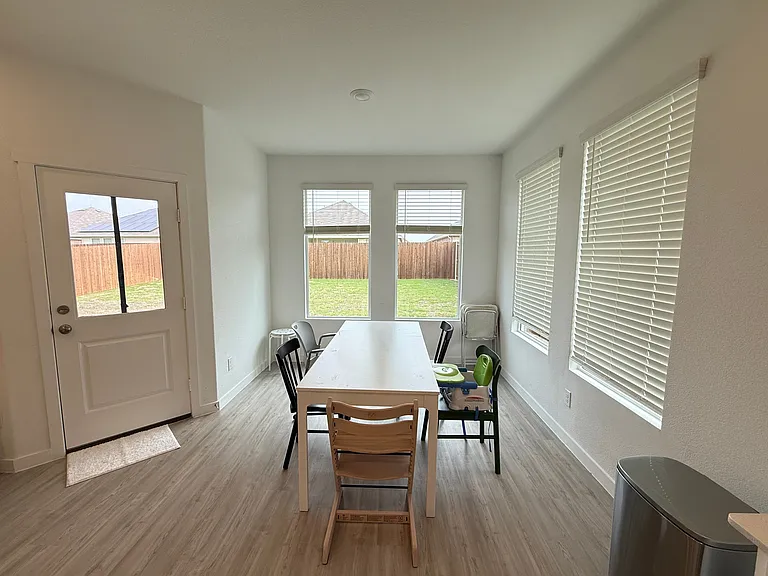 524 Hackney Dr — Photo 11