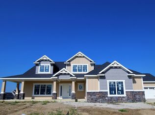 2944 Laurel Springs Dr, Fort Wayne, IN 46814