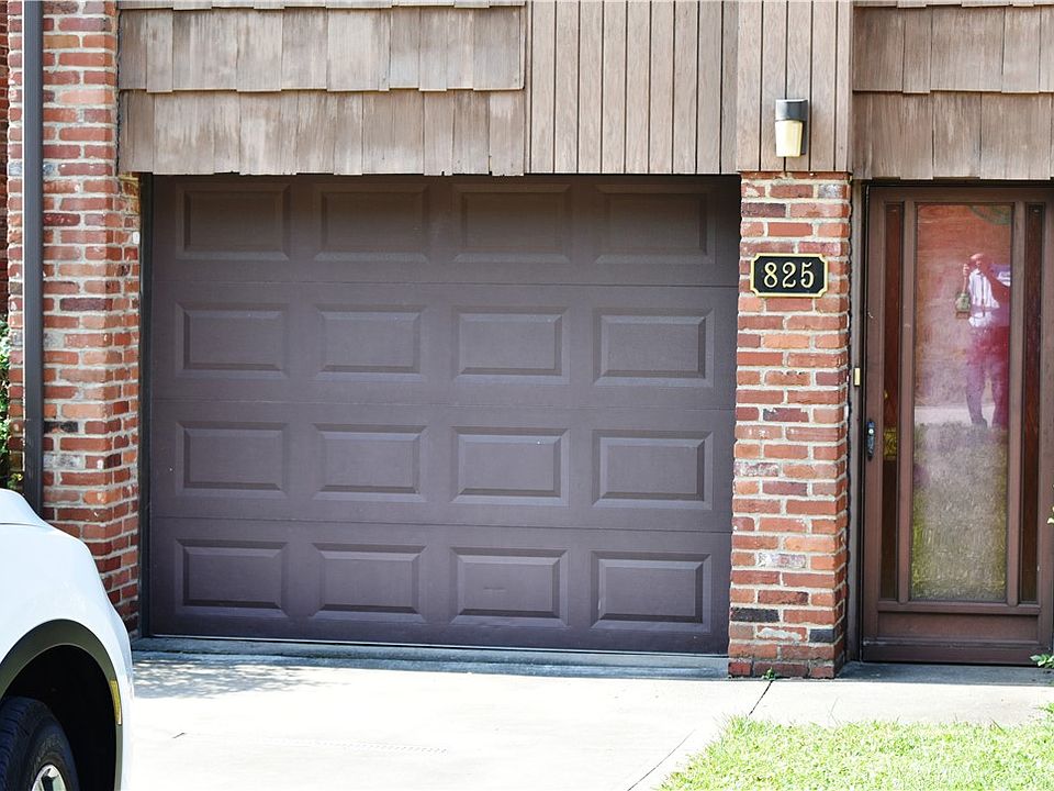 1st image of 825 Lindenwood Dr