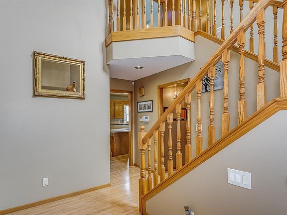 3rd image of 235 Tiffany St