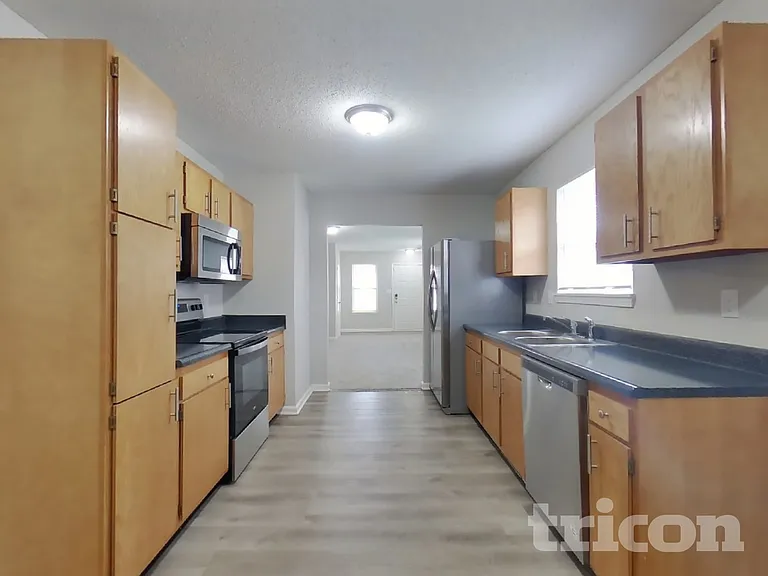 1836 Farm Meadow Dr — Photo 6