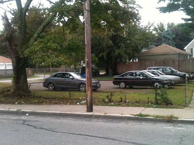 2nd image of 532 Douglas Ave