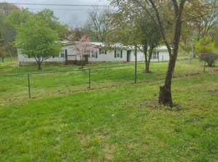 572 Meadow View Rd, Ozark, MO 65721