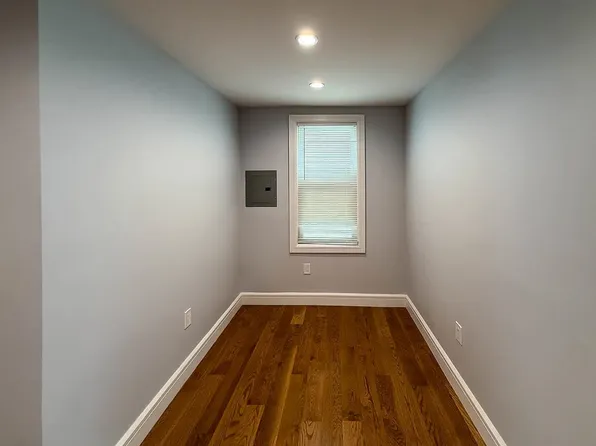 195 Hutton Street image 14 of 26