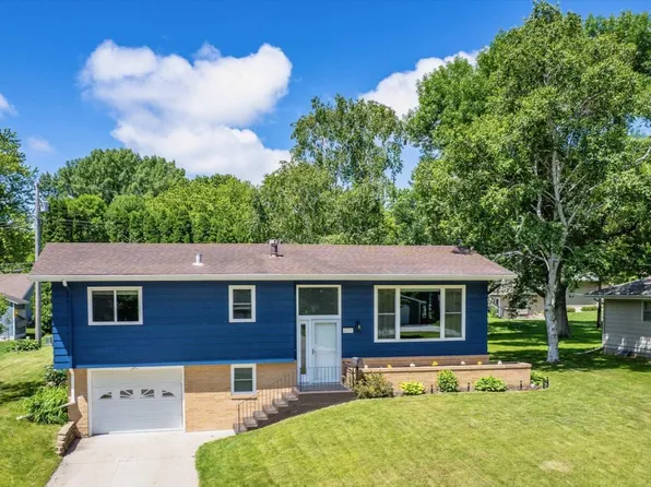 1125 N Burlington Ave, Fergus Falls, MN 56537