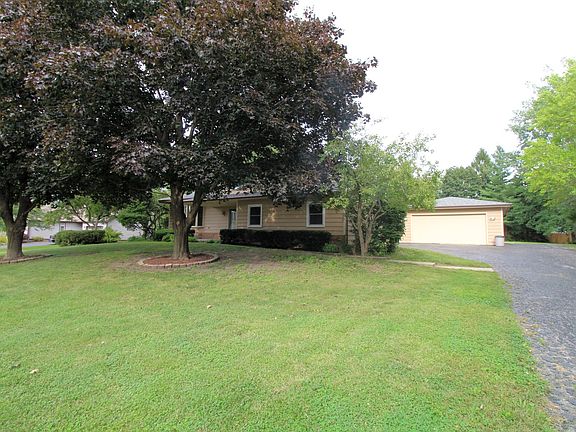 3rd image of 36763 N Belle Plaine Ave