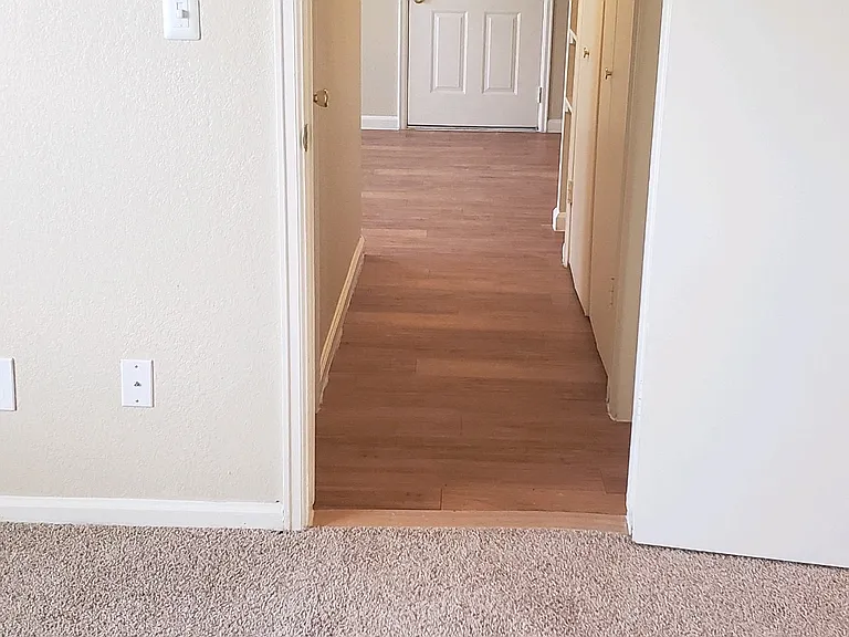 Country Club West — Photo 22