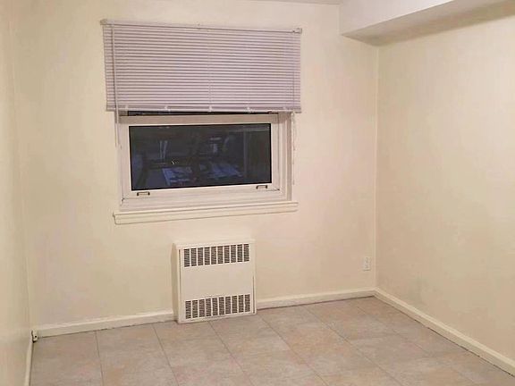 4th image of 308 Bay 11th St #1