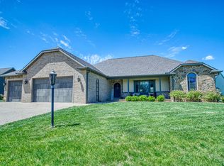 3715 E Camden Cir, Chillicothe, IL 61523