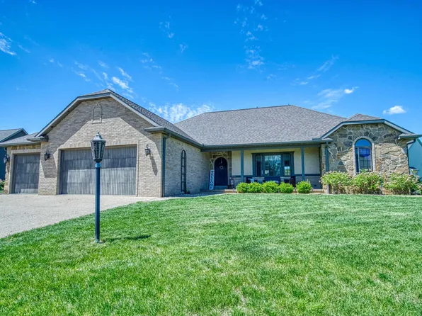 3715 E Camden Cir, Chillicothe, IL 61523