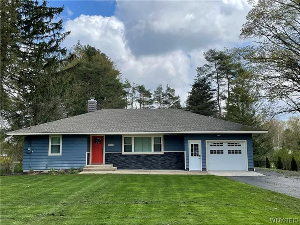 12329 West Ave, Chaffee, NY 14030