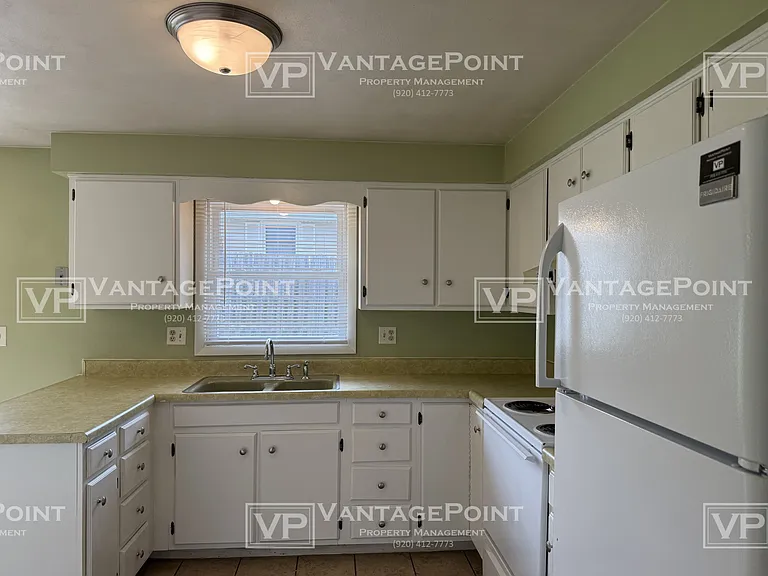 827 Glenpark Dr — Photo 8