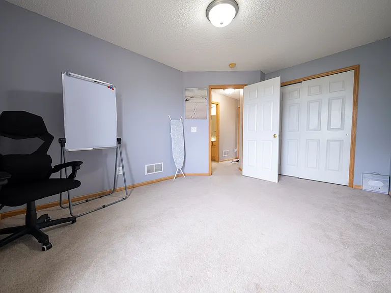 710 Village Pkwy — Photo 19