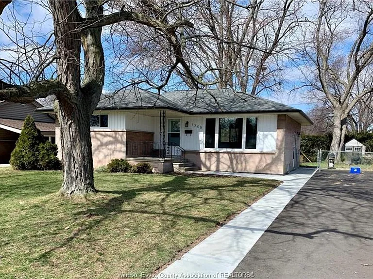 1568 Villa Maria Blvd N #MAIN — Photo 1