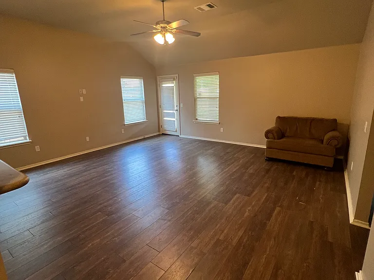 18509 Agua Dr — Photo 5