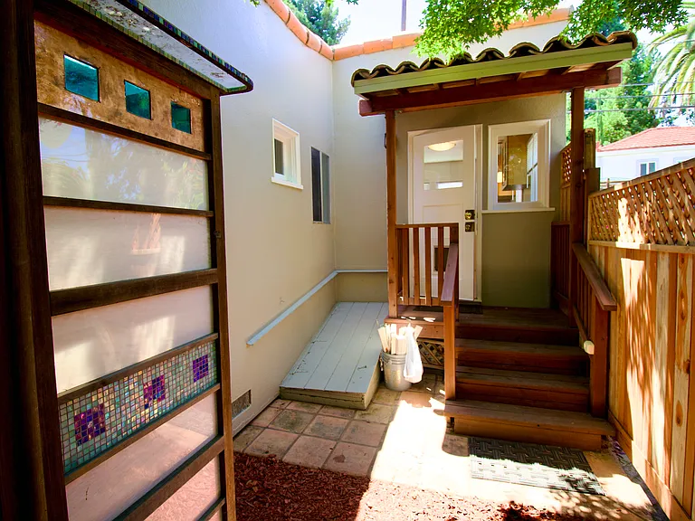 212 Gilbert Ave — Photo 18
