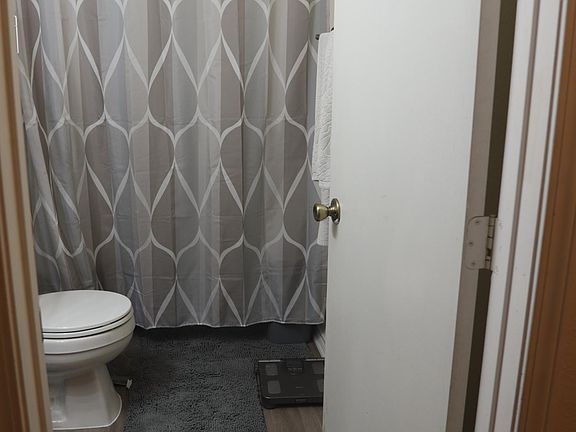 4th image of 7815 Kingsbury Wood Unit 3