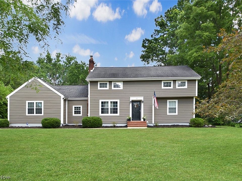 1st image of 17 Manor Dr
