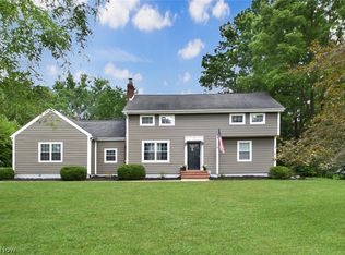 17 Manor Dr, Hudson, OH 44236