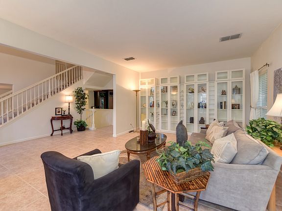 5th image of 440 Cragmont Ct