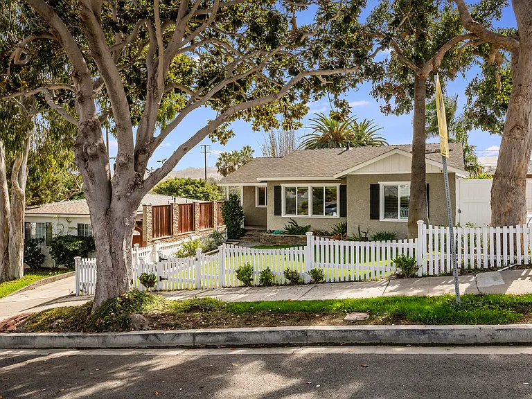 1319 S Irena Ave — Photo 1
