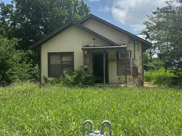 812 Wabash St, Marlin, TX 76661