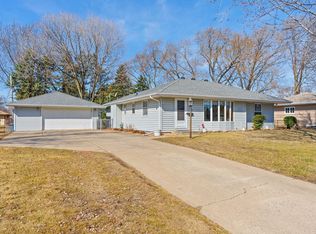 9824 10th Ave S, Bloomington, MN 55420