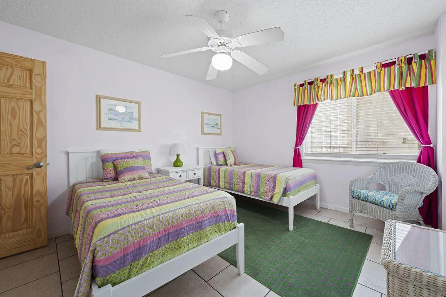 4 bed, 3.0 bath, 1496 sqft, $9,074 — Photo 3