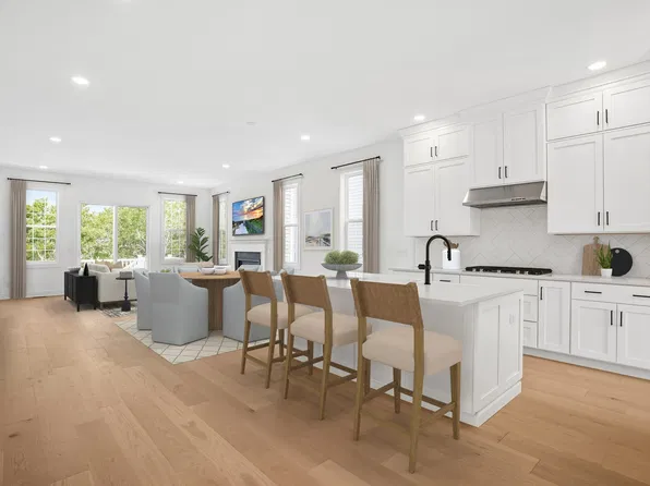 85 Kestrel Hts #44, Plymouth, MA 02360
