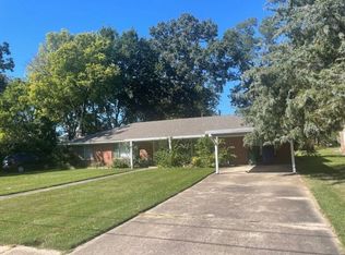 821 N Center St, Conway, AR 72034