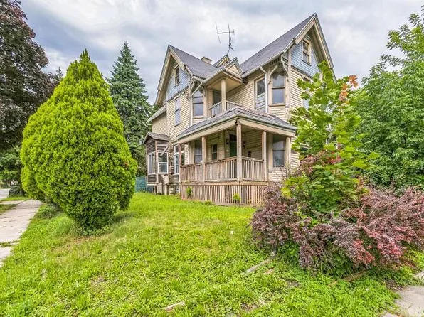 403 North 32nd STREET, Milwaukee, WI 53208