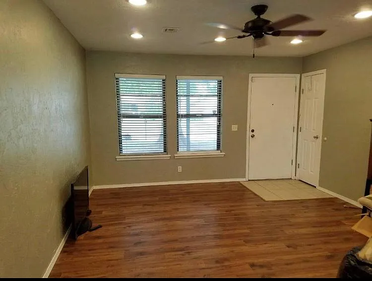2 bed, 1100 sqft, $1,350 — Photo 1