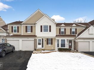 1543 Apple Grove Ln, Westmont, IL 60559