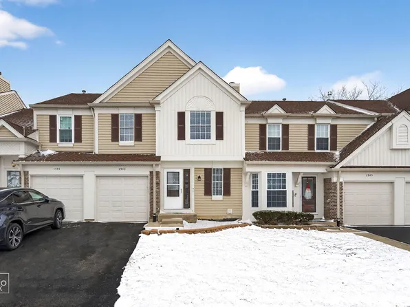 1543 Apple Grove Ln, Westmont, IL 60559