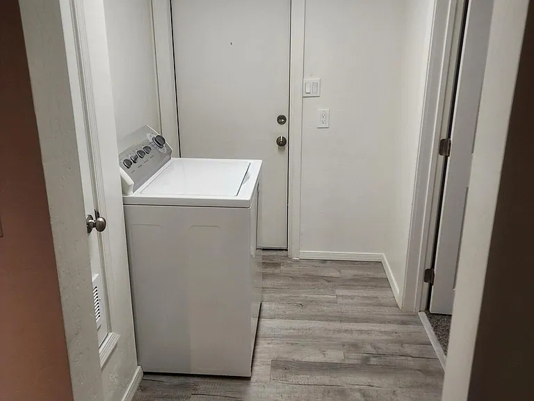 20 N White Mountain Rd — Photo 12