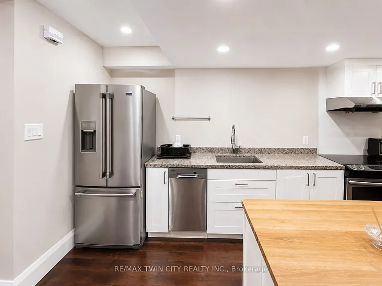 262 Sweet Gale St #BASEMENT — Photo 11
