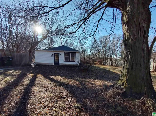 3608 Correctionville Rd, Sioux City, IA 51105