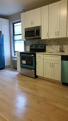 Rented by Lang Realty LLC | media 7